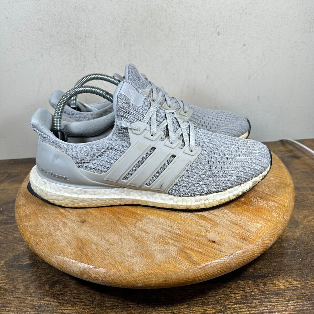 Adidas UltraBoost‎ 4.0 Men’s size 9 Gray White Sneaker Shoes BB6167